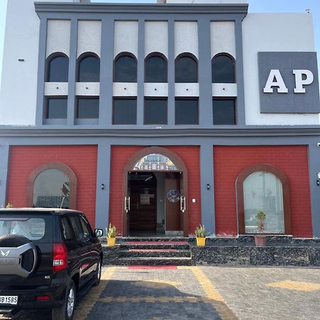 Hotel Ap Suratgarh Kültér fotó