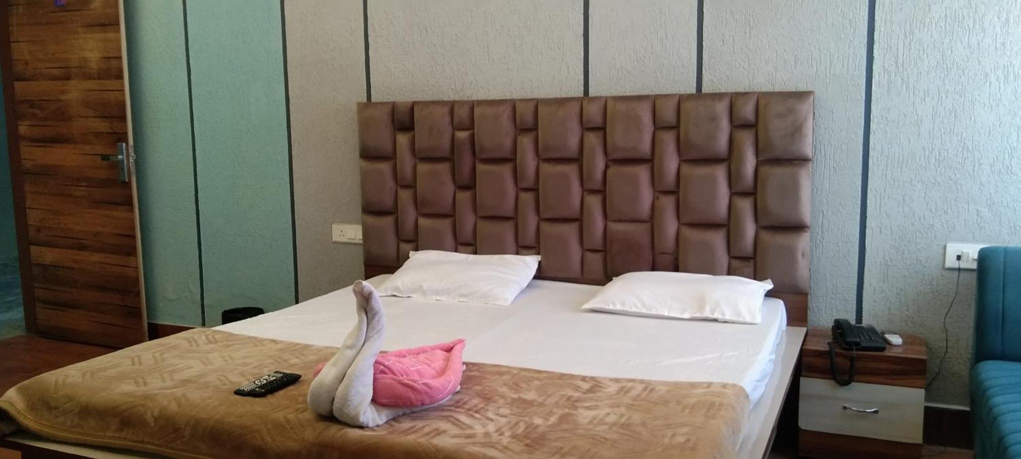 Hotel Ap Suratgarh Kültér fotó