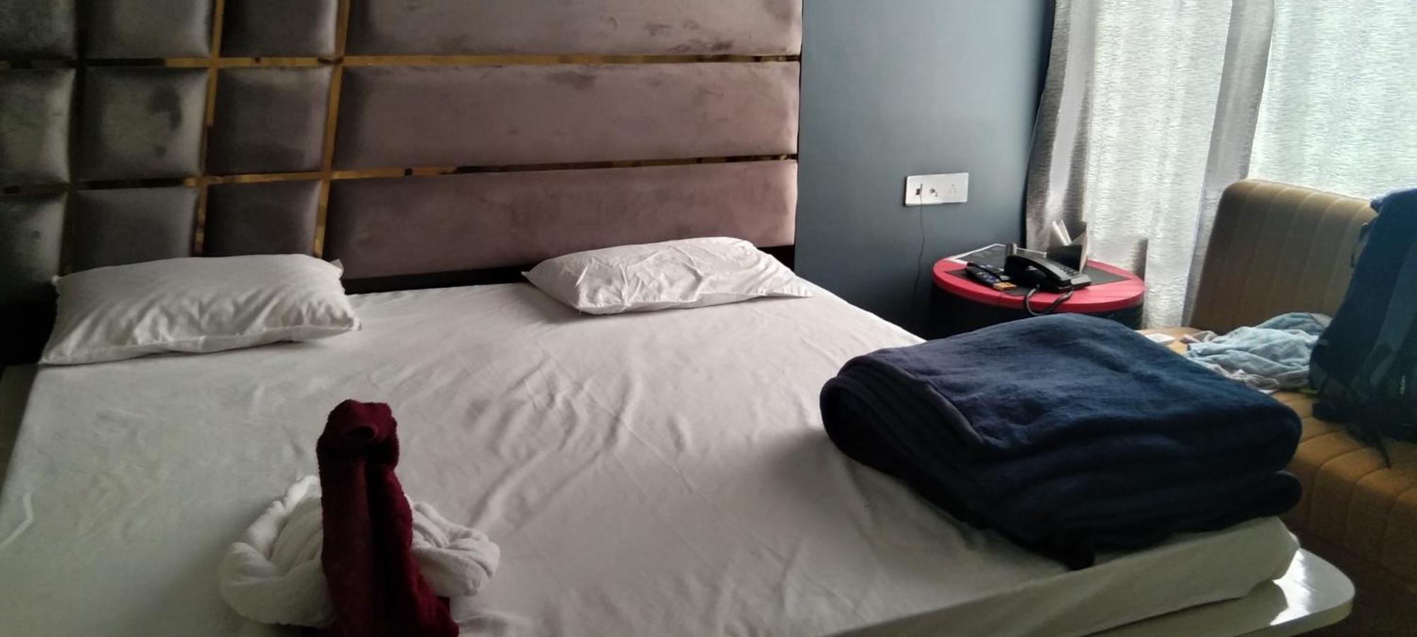 Hotel Ap Suratgarh Kültér fotó