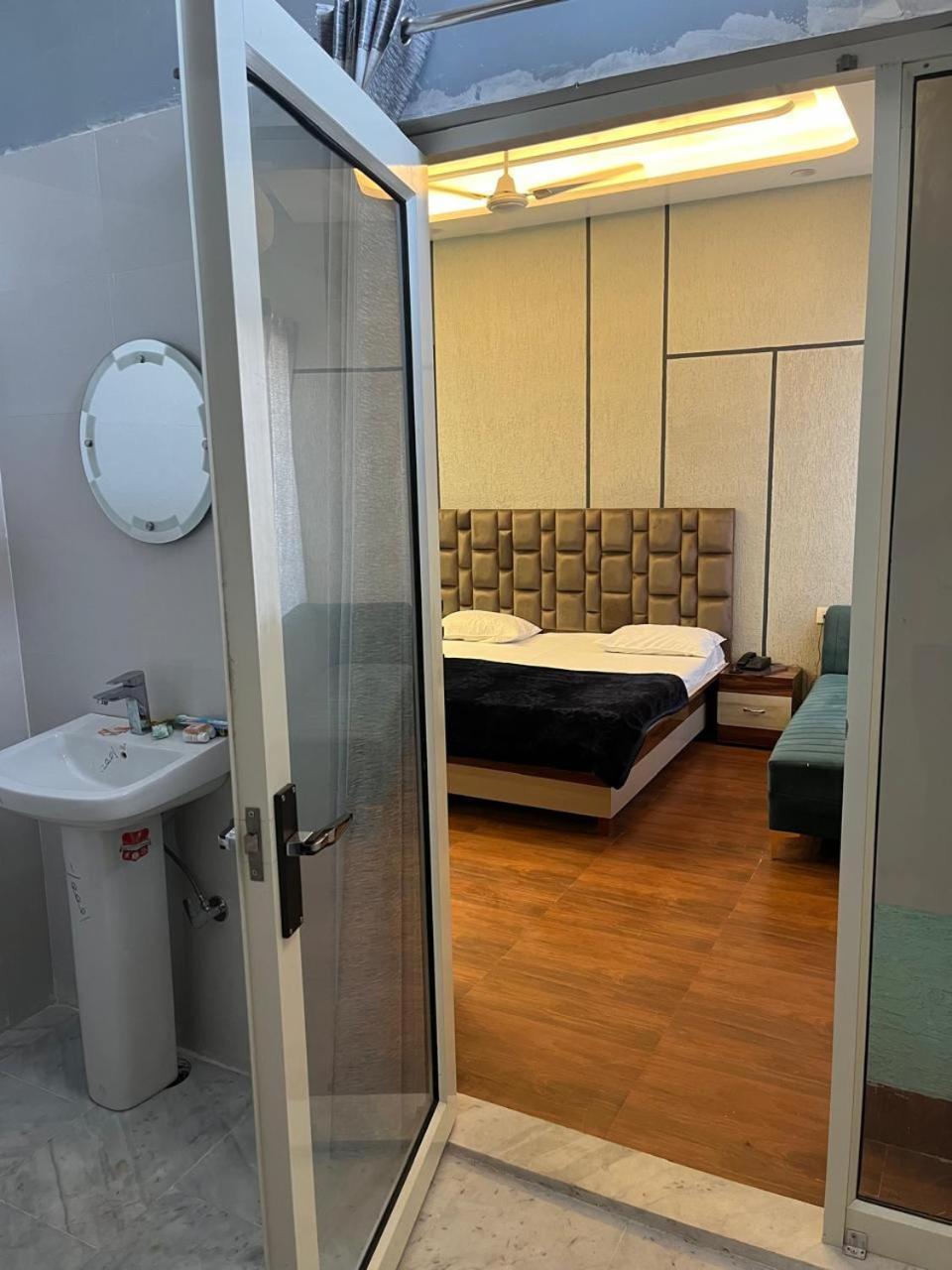 Hotel Ap Suratgarh Kültér fotó